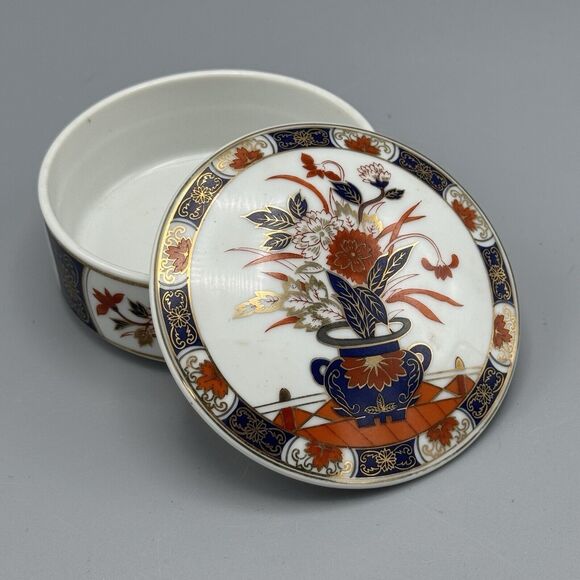 Vtg 4" Rnd Trinket Box Gold Trim Flower Pot Porcelain Inlay Imari Japan Unmarked - Picture 1 of 9